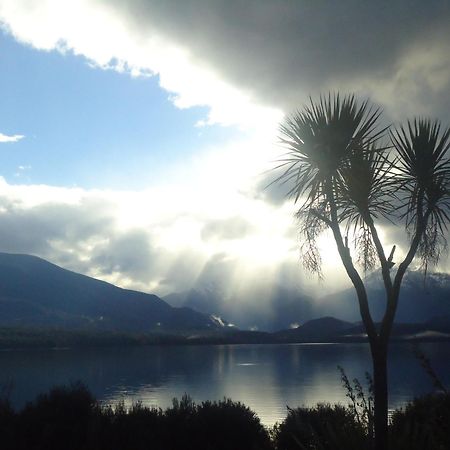 Shakespeare House Bed & Breakfast Te Anau Exterior foto