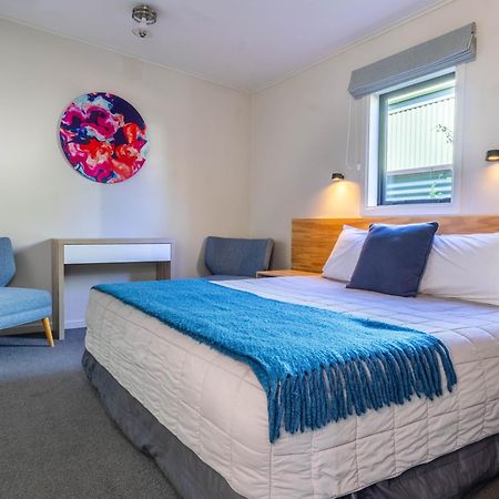 Shakespeare House Bed & Breakfast Te Anau Exterior foto