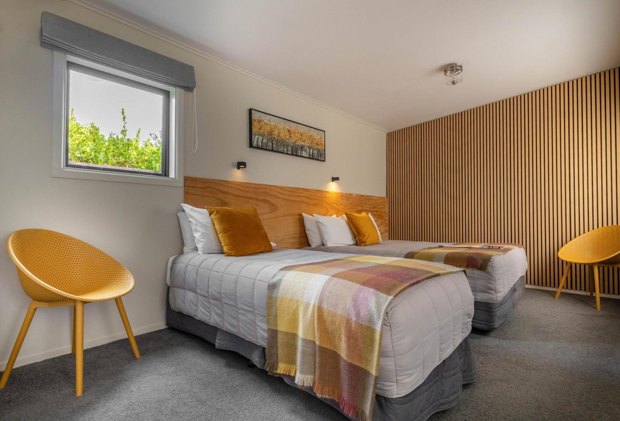 Shakespeare House Bed & Breakfast Te Anau Exterior foto